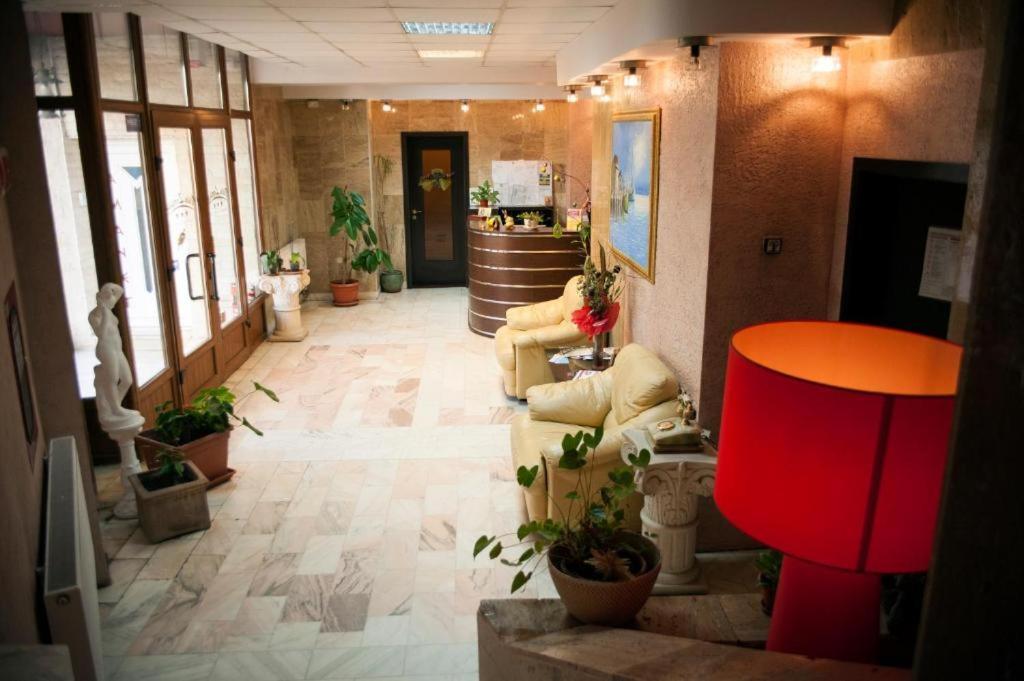 Hotel Decentria 蒂米什瓦拉 外观 照片