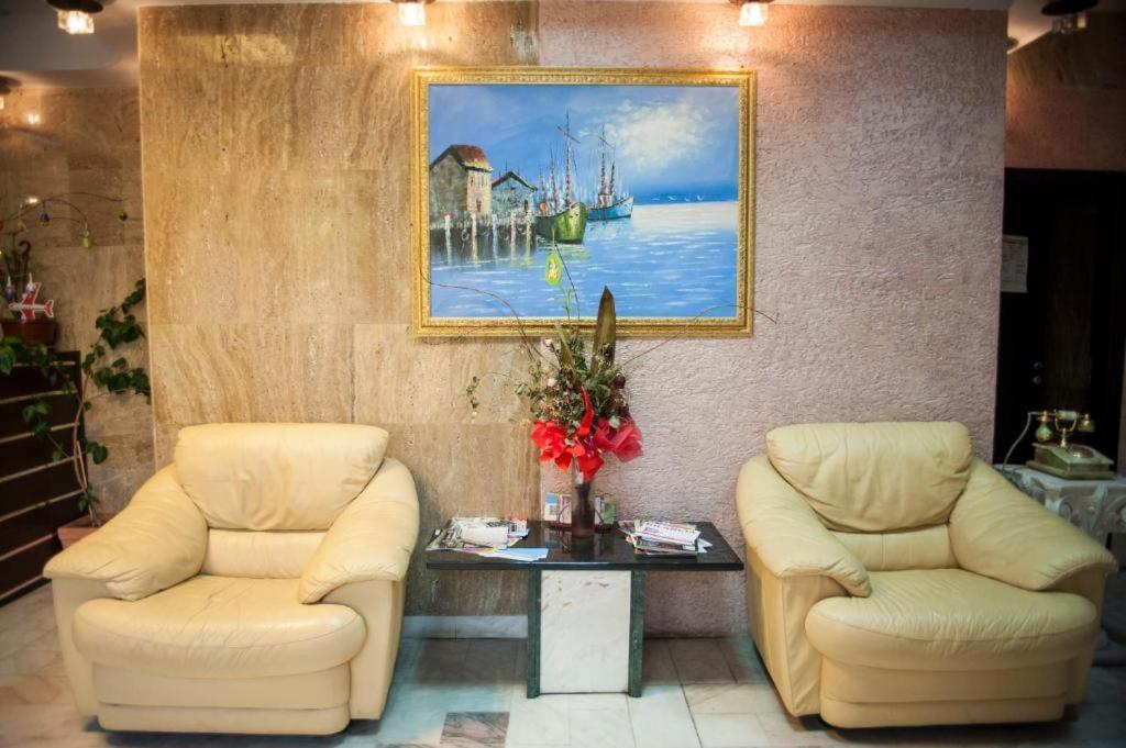 Hotel Decentria 蒂米什瓦拉 外观 照片